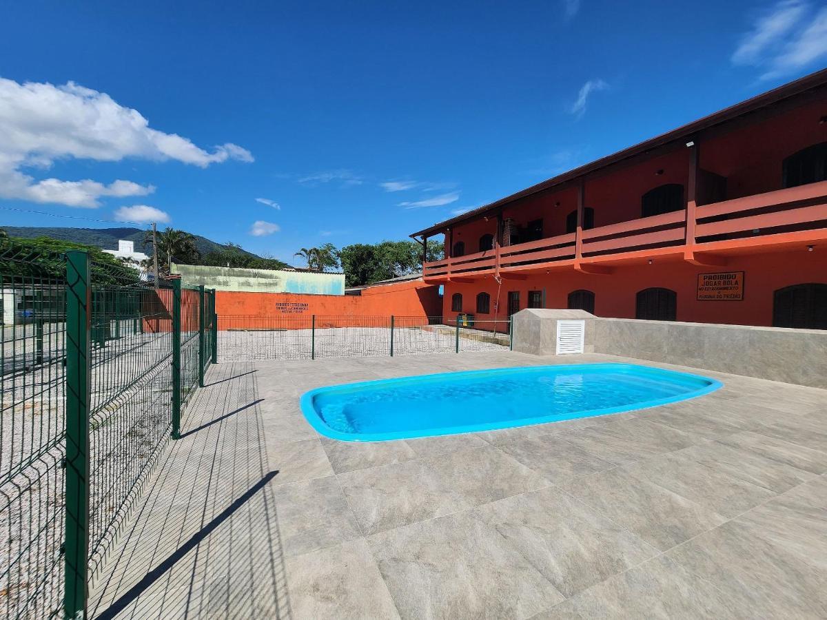 0001.05 - Maranduba - Apto - 2 Dormitorio - 8 Pessoas - 2 Quadras Do Mar - Piscina - Wi-Fi Ubatuba Extérieur photo